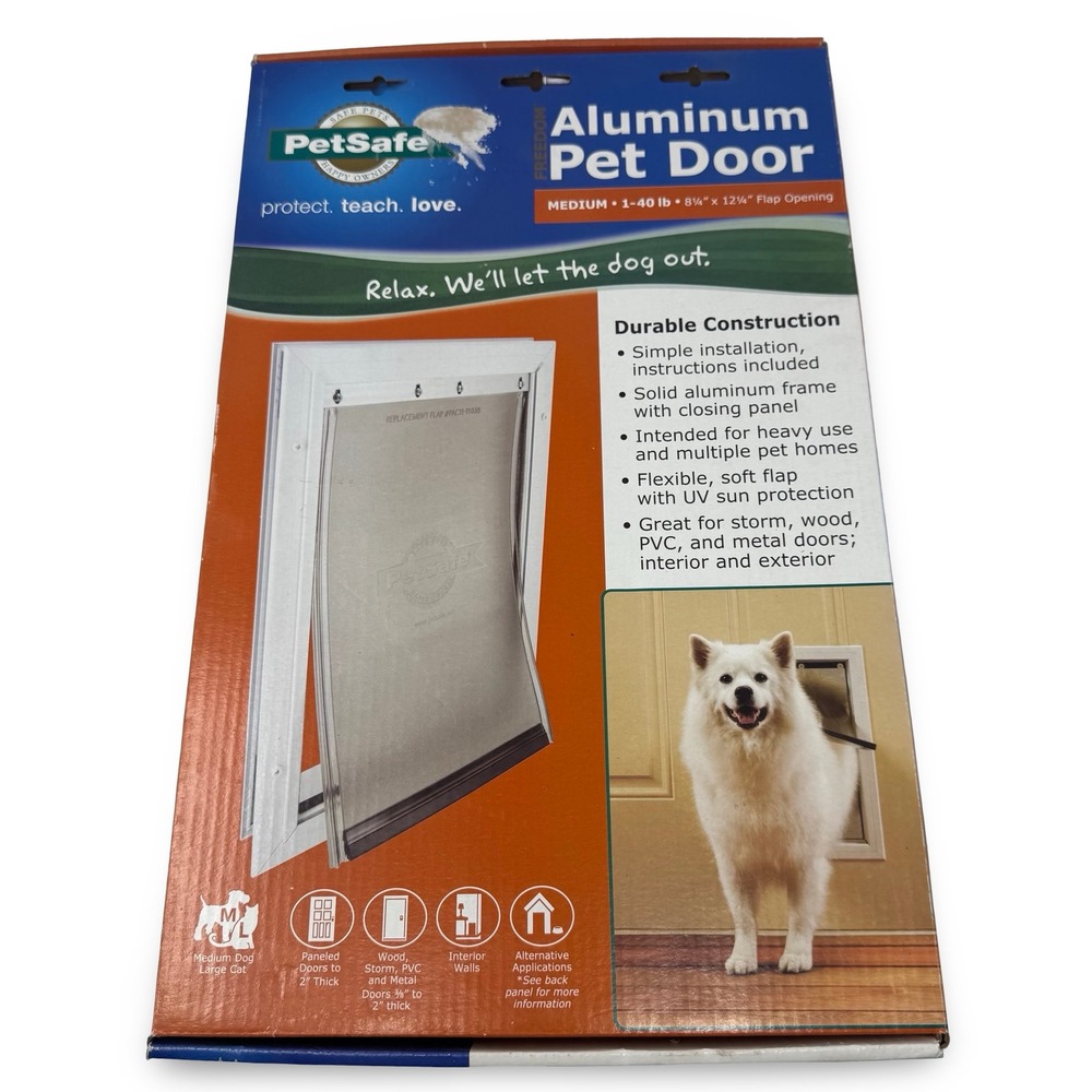 PetSafe Freedom Aluminum Pet Door Medium Dog up to 40 Pounds NEW in Box